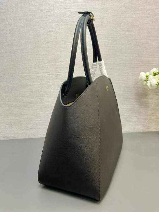 Picture of Prada Handbags _SKUfw167478039fw